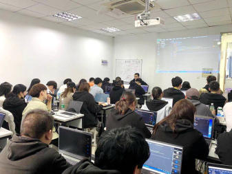 專業IT培訓學校 賦能未來，全棧課程體系與教育軟件研發的雙輪驅動